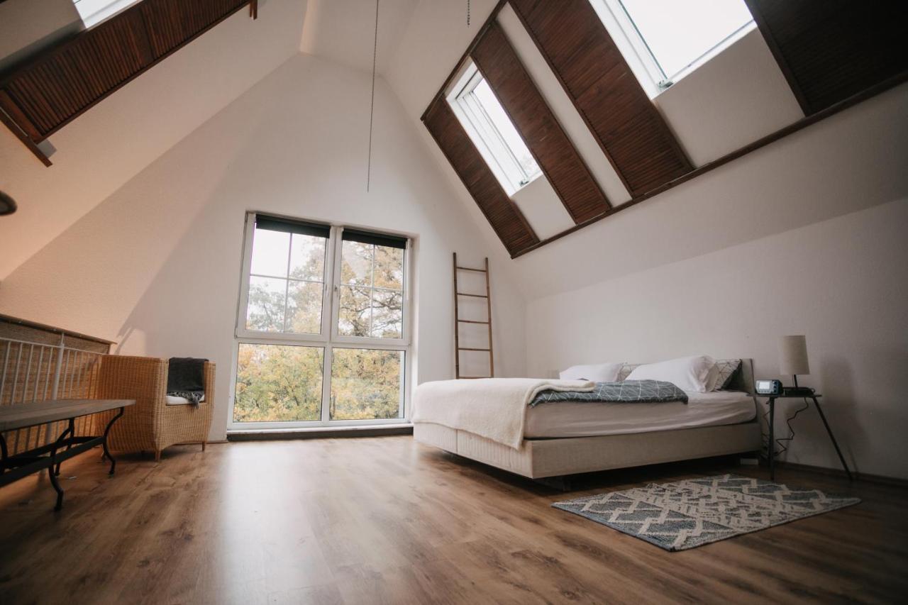Eigenes Maisonettehaus In Idyllischer Lage Mit Balkon, Nahe Messe, 24H Self-Check In, Gratis Parken Швабах Экстерьер фото