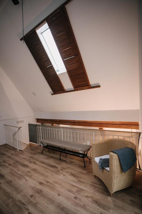 Eigenes Maisonettehaus In Idyllischer Lage Mit Balkon, Nahe Messe, 24H Self-Check In, Gratis Parken Швабах Экстерьер фото